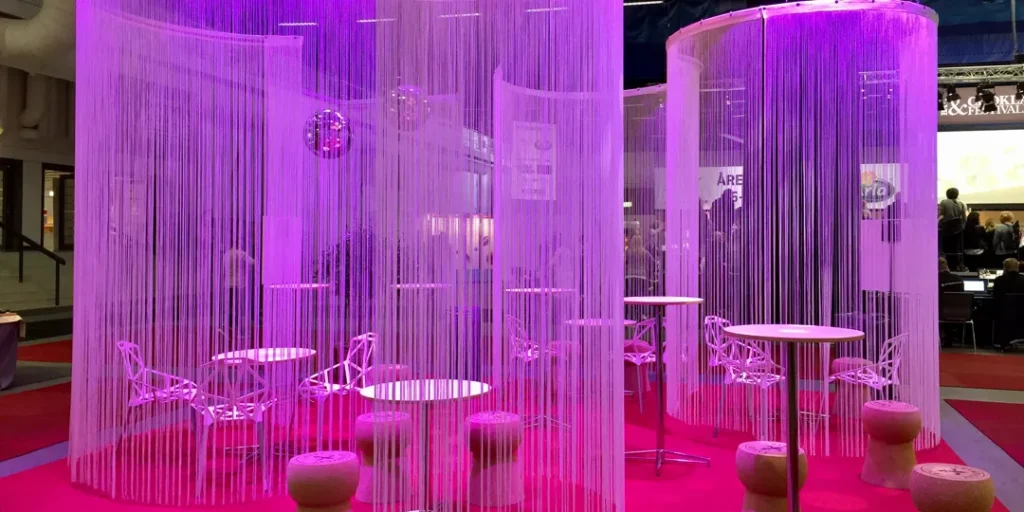 B Lounge 02