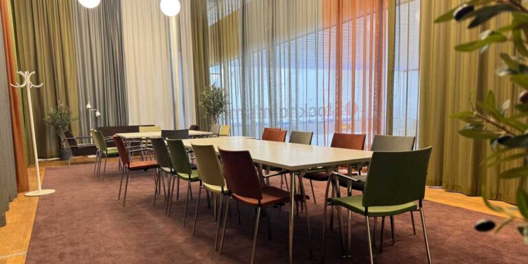T13 – Lounge